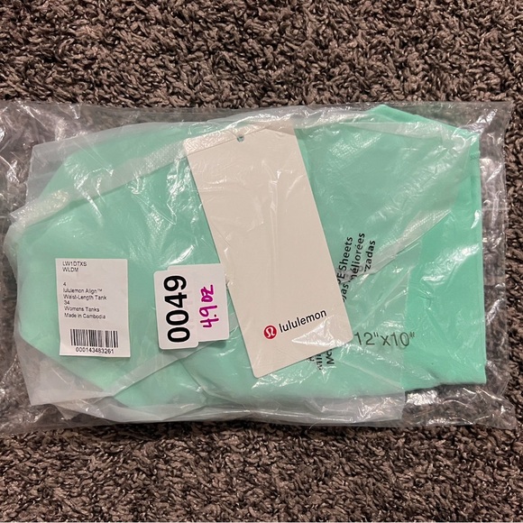Lululemon NWT Align Tank Waist Length Sz 4 Wild Mint - Picture 5 of 5